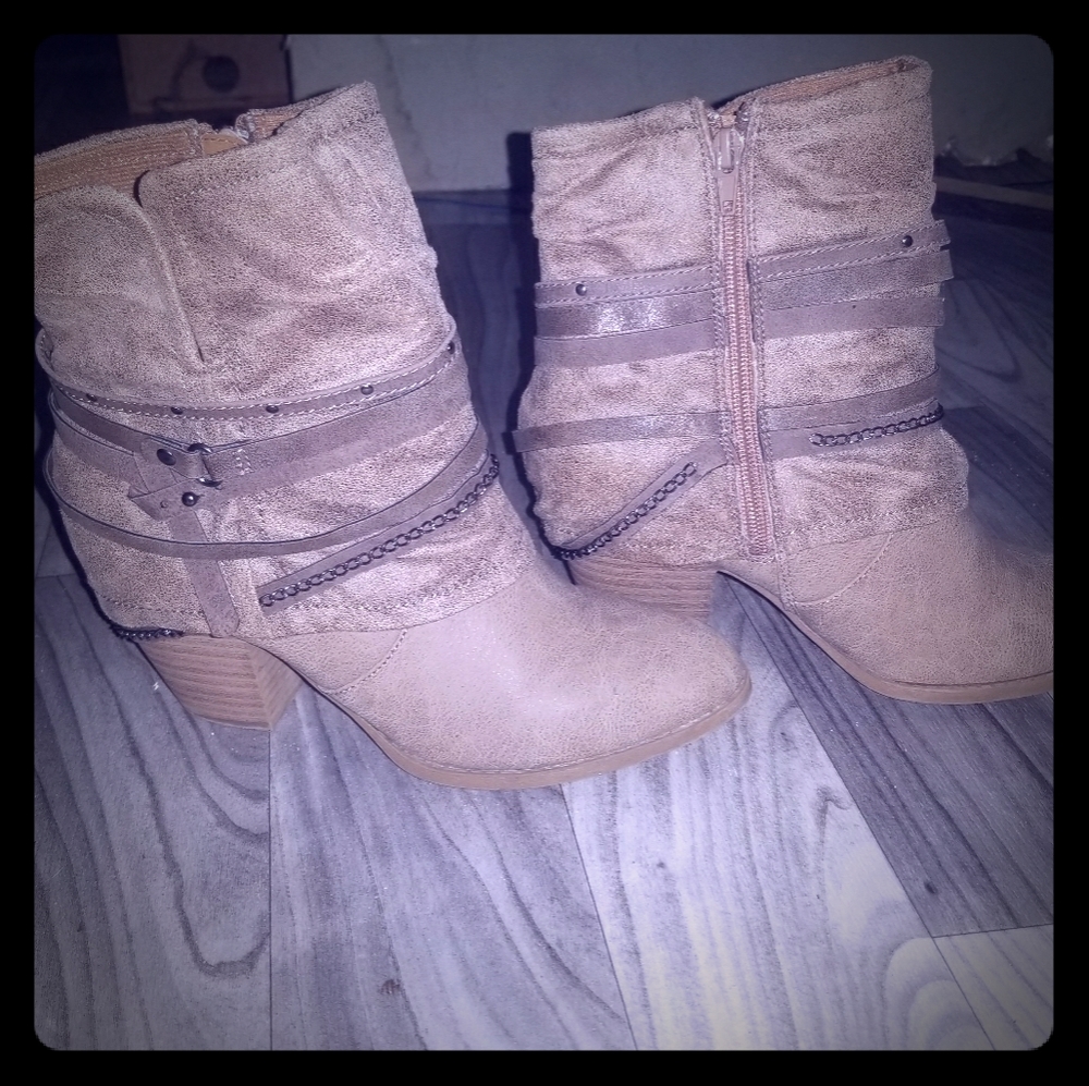 Western ankle boots